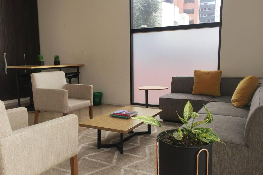 Bespoke Suite, Unique Location, Complementary Airport Pick Up Bogotá