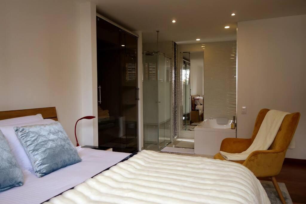 Apartamento Bespoke Suite, Unique Location, Complementary Airport Pick Up Bogotá