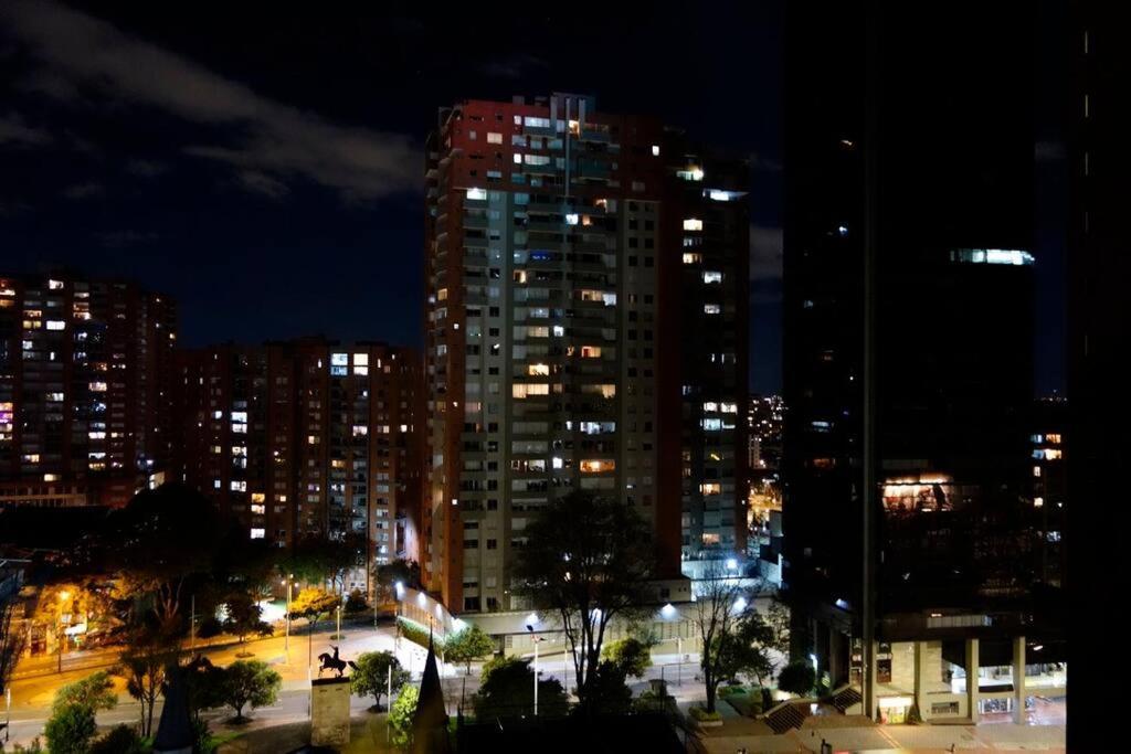 Bespoke Suite, Unique Location, Complementary Airport Pick Up Apartamento