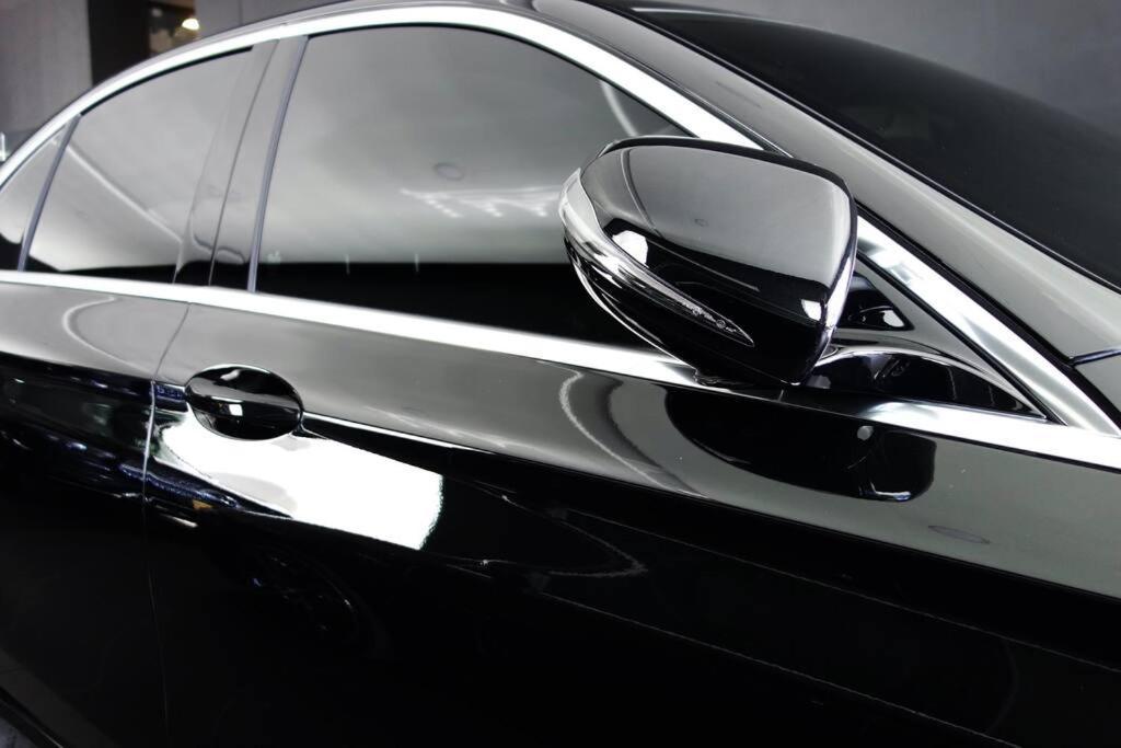 Bespoke Suite, Unique Location, Complementary Airport Pick Up Apartamento
